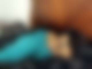 Live cam show with RealLocsofChocolate - Spoiled on Livezox