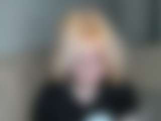 Live cam show with Judith - Twerking on livesuperchat.net