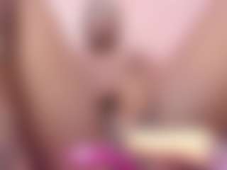 Live cam show with IrisHerrera - Brown Eyes Ebony on Uber Horny