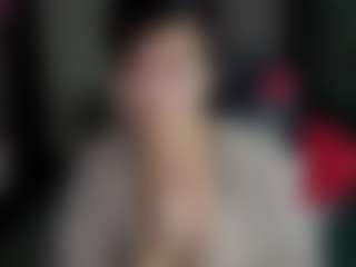 Leylla13's Live Sex Cam Show