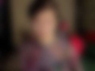 Leylla13's Live Sex Cam Show
