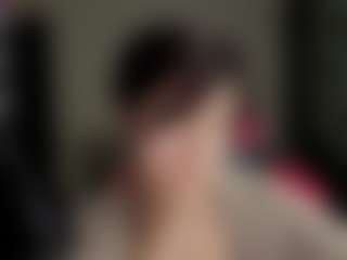 Leylla13's Live Sex Cam Show