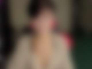 Leylla13's Live Sex Cam Show