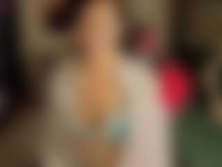 Leylla13's Live Sex Cam Show