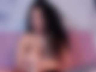 Live cam show with Elena Wolf - BBW Squirt on livesuperchat.net