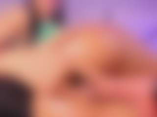 Live cam show with Megan-Mayers - Colombian on TeamSkeetLive | colombia