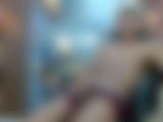 Live cam show with chrisshott - Muscular on boobsie.com
