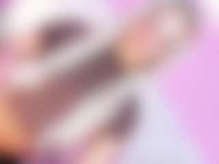 Live cam show with DaleskaSanchez - Smoking on friskycurves.com