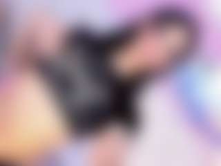 Live cam show with DaleskaSanchez - Tease on xDating
