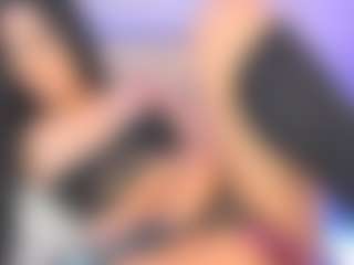 Live cam show with Mia K - Petite on livesuperchat.net