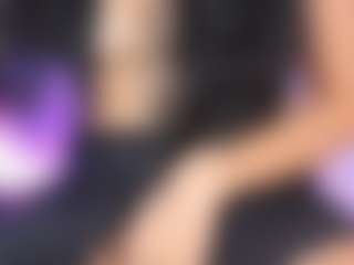 Live cam show with Mia K - Squirt on Camsoda