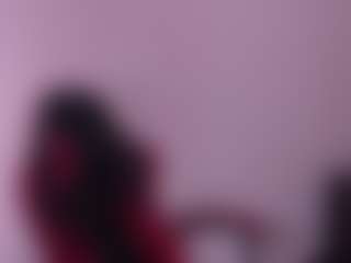 Live cam show with Raven-rouge - Hairy Pussy on Camming Site
