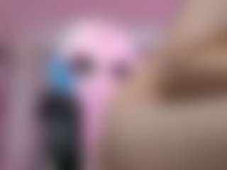 Live cam show with Vanessa Cole - Public on LiveSexCams6