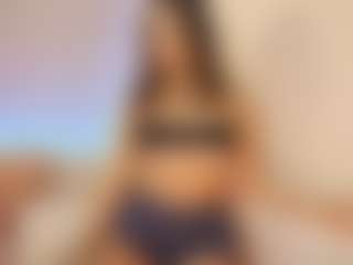 Live cam show with Aurora - Anal Toys on boobsie.com