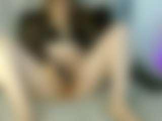 Live cam show with dayanhank - Blonde Hair Middle Aged on milfzrlive.com