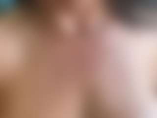 Live cam show with Helenabnaughty - Mobile on Camsoda