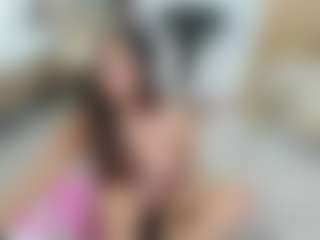 Live cam show with DulceQueen - Squirt on Dolls Live