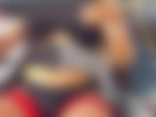 khiara-moretti's Live Sex Cam Show