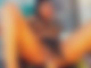 khiara-moretti's Live Sex Cam Show