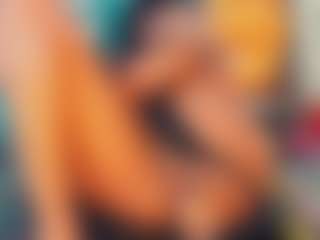 khiara-moretti's Live Sex Cam Show