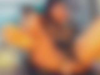 khiara-moretti's Live Sex Cam Show