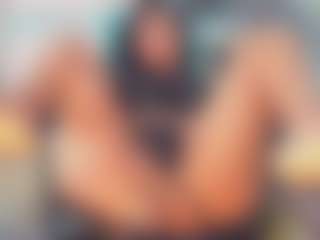 khiara-moretti's Live Sex Cam Show