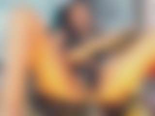 khiara-moretti's Live Sex Cam Show