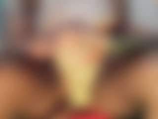 khiara-moretti's Live Sex Cam Show