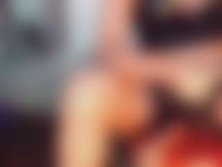 khiara-moretti's Live Sex Cam Show
