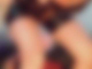 khiara-moretti's Live Sex Cam Show