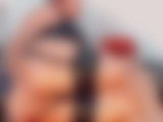 khiara-moretti's Live Sex Cam Show