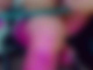 khiara-moretti's Live Sex Cam Show