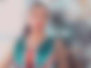 khiara-moretti's Live Sex Cam Show