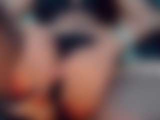 khiara-moretti's Live Sex Cam Show