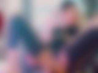 khiara-moretti's Live Sex Cam Show