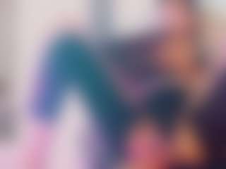 Live cam show with khiara-moretti - Tease on milfzrlive.com