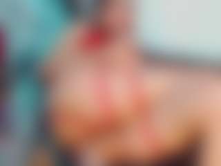 khiara-moretti's Live Sex Cam Show