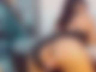 khiara-moretti's Live Sex Cam Show