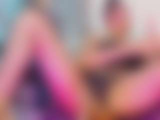 khiara-moretti's Live Sex Cam Show