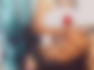 khiara-moretti's Live Sex Cam Show