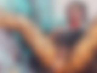 khiara-moretti's Live Sex Cam Show