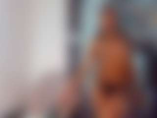 khiara-moretti's Live Sex Cam Show