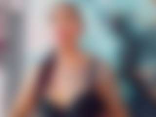 khiara-moretti's Live Sex Cam Show
