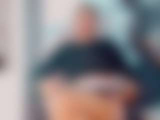 khiara-moretti's Live Sex Cam Show