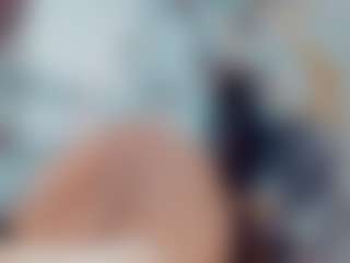Live cam show with khiara-moretti - Tease on Hubzter Live