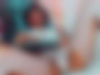 khiara-moretti's Live Sex Cam Show