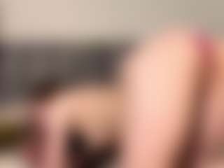 Live cam show with Amanda - No Smoking on TeamSkeetLive
