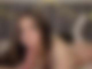 Live cam show with Amanda - Teen (18+) on Camsoda