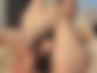Live cam show with Amanda - No Smoking on SxyPornLive