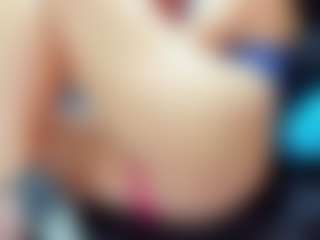 La MILF AGATHA-FIT en direct sur webcam